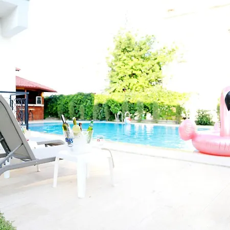 Lejlighedshotel Akin And *