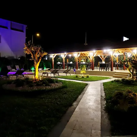 Akin And Lejlighedshotel *